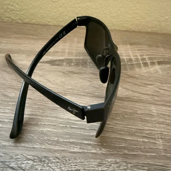 Maui Jim Men’s Sunglasses - Picture 4 of 13